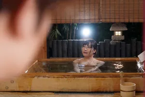 Chuyến du lịch gia đình, thay vì đụ vợ mang thai thì thanh niên lại quan hệ mẹ bà xã có thai